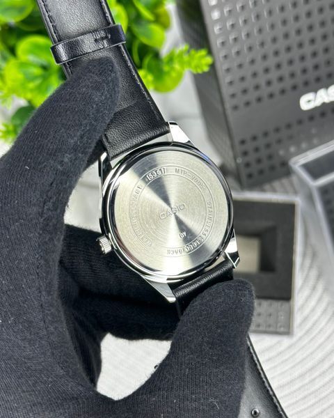 Casio MTP-V005L-1B5UDF MTP-V005L-1B5UDF foto