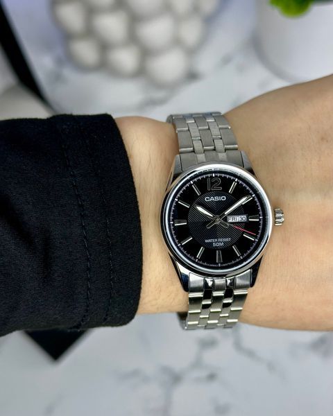 Casio LTP-1335D-1AVDF LTP-1335D-1AVDF foto